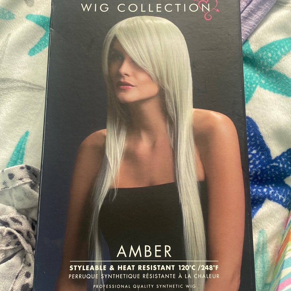 Blonde wig